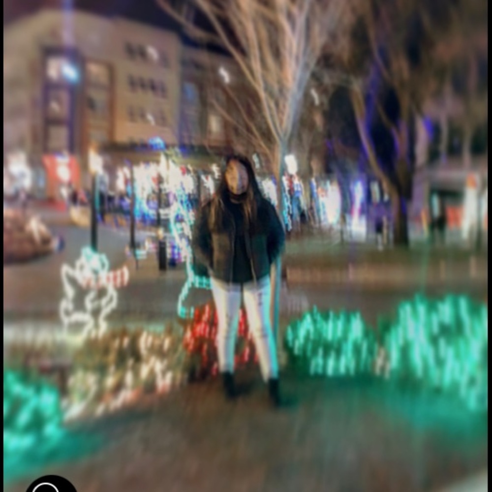 Meet your Posher, Laura